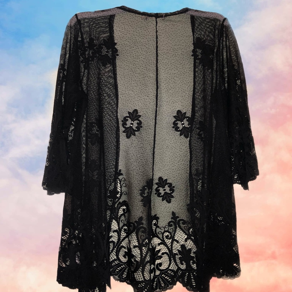Black Lace Kimono 🖤✨